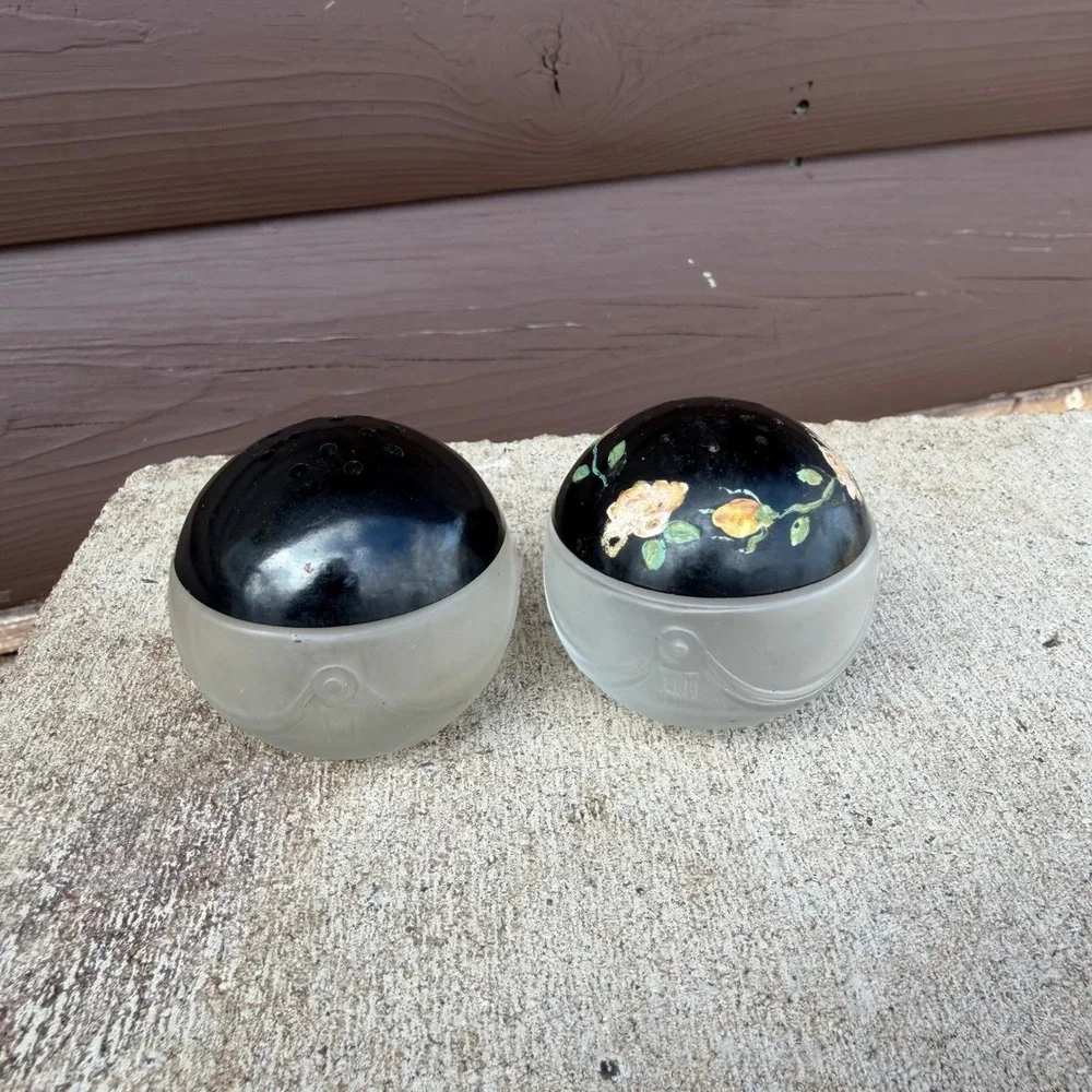 Vtg‎ Frosted Glass Salt Pepper Shakers Bakelite Lids Hand Painted Roses Art Deco